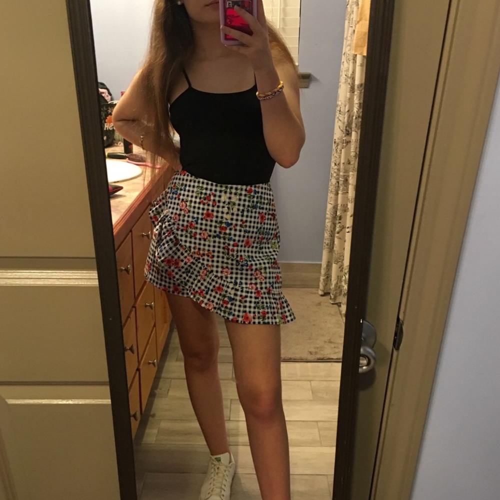 Black and white plaid/gingham skort